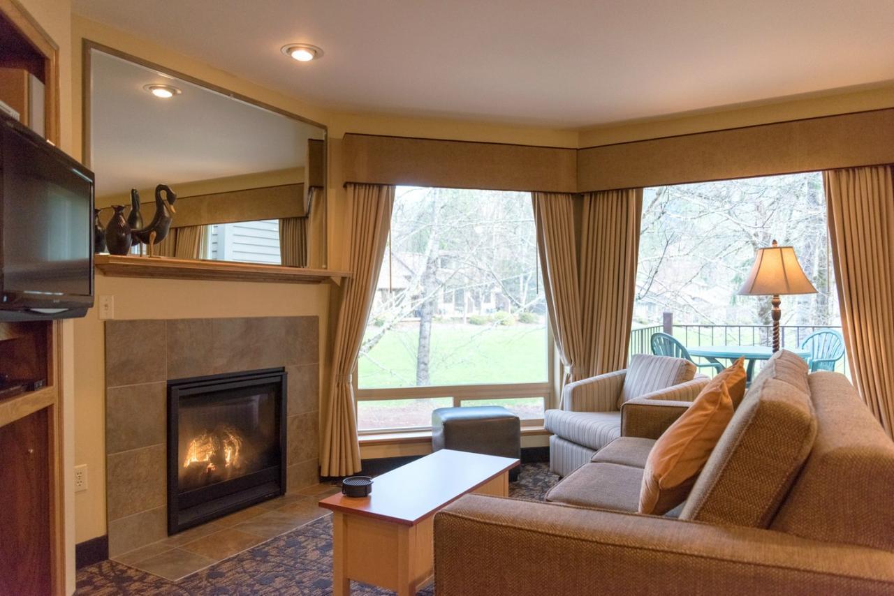 Whispering Woods Resort Welches الغرفة الصورة